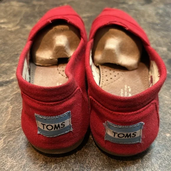 TOMS - Picture 4 of 4